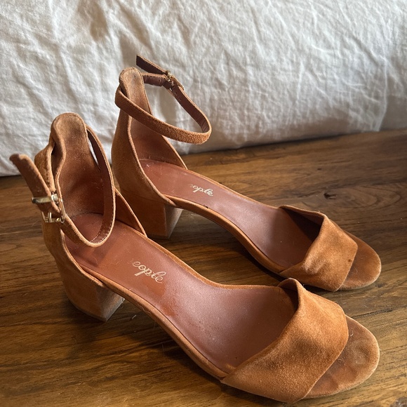 Free People Faux Suede Heel Size 38 - Picture 1 of 5